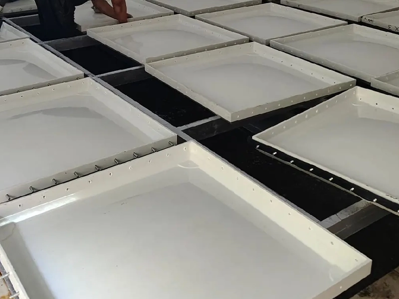 03. Install the Bottom Panels