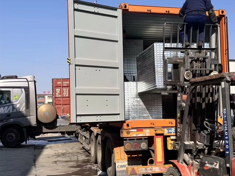 Water Tank Packaging and Transport 5