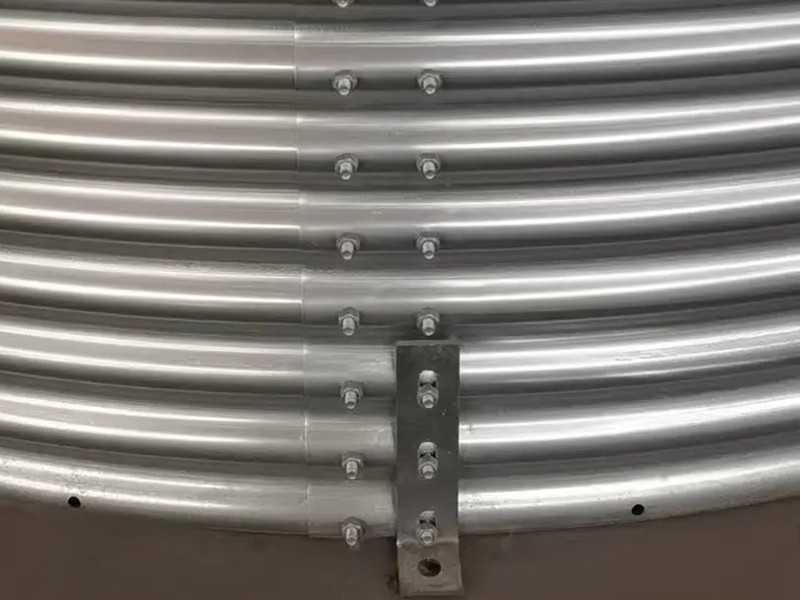 Water tank fixed L angle