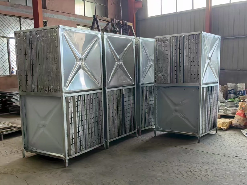 Water tank packaging and transportation1