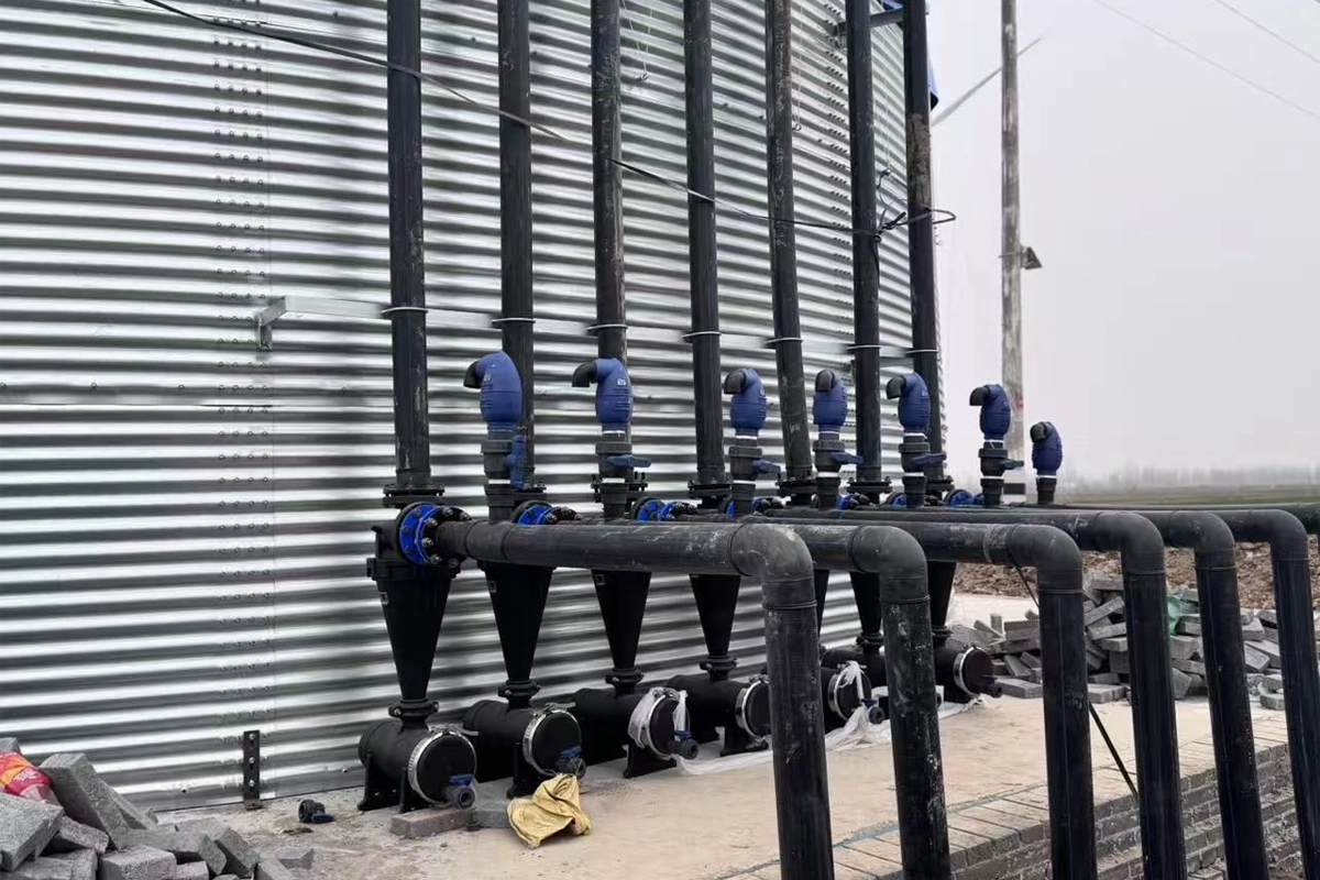 Corrugated steel water tank flange